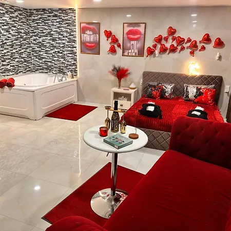 Jacuzzi 777 Апартаменты *