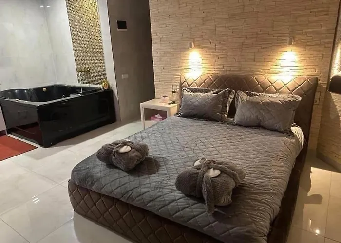 Jacuzzi 777 Апартаменты Паланга